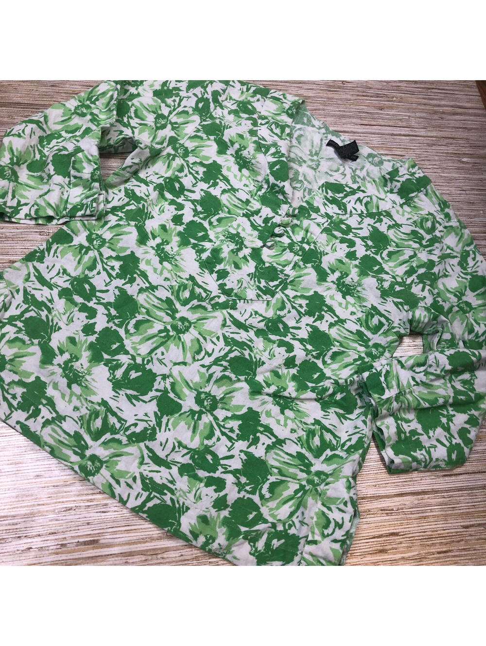 2931 Sherry Taylor Linen blend button blouse Green PRINT size M